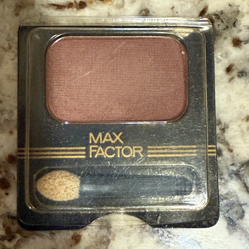 Max Factor Satin Shadow Vintage Refill Antique Rose 05‎  NOS Sealed NEW